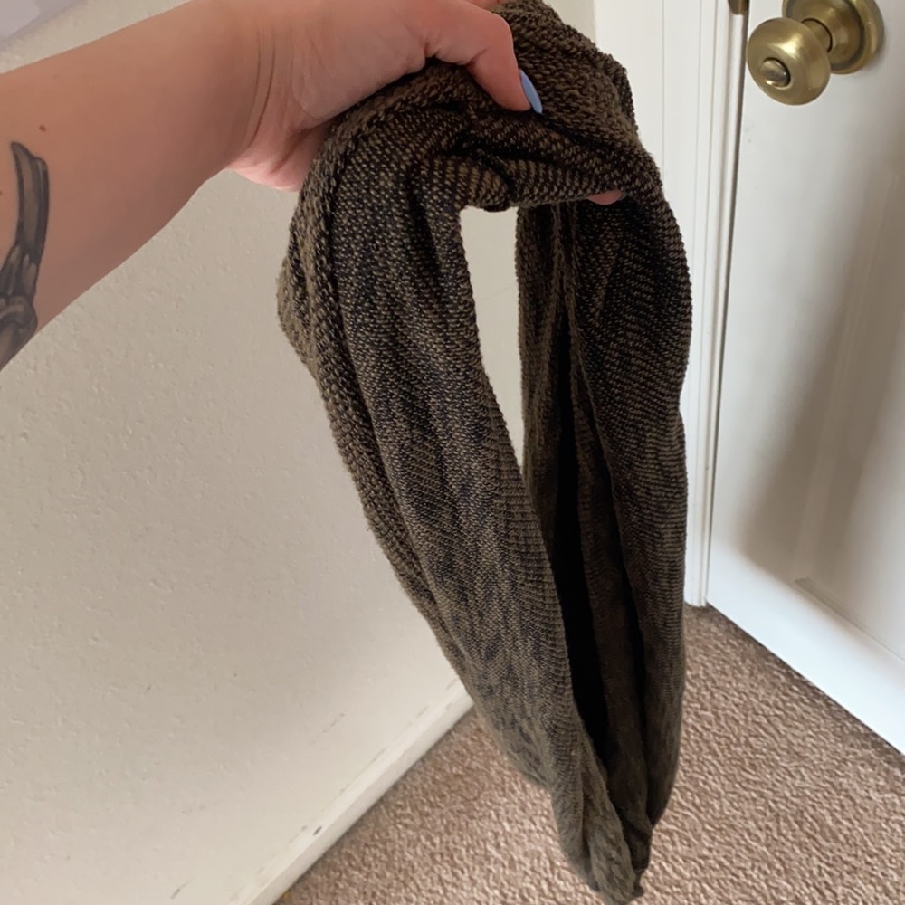 Infinity Scarf - Picture 4 of 4